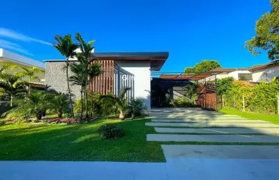 Casa em condomínio fechado com 4 quartos à venda na rodovia ba-099 - estrada do côco km 08, praia de busca vida, camaçari, 270 m2 por r$ 3.350.000