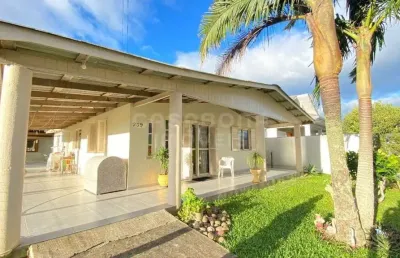 Casa com 4 quartos à venda na rua santo antônio, 239, vista alegre, arroio do sal por r$ 530.000