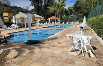 Seu terreno com 365 m vista espetacular em condomínio com lazer competo em teresópolis