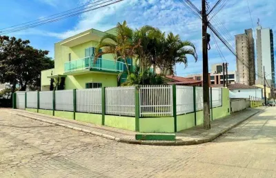 Casa com 3 quartos à venda no Centro, Balneário Piçarras 