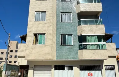 Apartamento com ambientes amplos bem arejados com uma iluminação natural que vale a pena conferir.