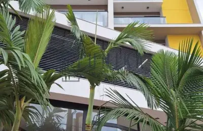Belíssimo apartamento para locação no cambuí, campinas-sp: 1 quarto, 1 suíte, 2 salas, 1 banheiro, 2 vagas de garagem e 51m² de área.