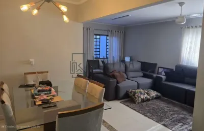 Casa em condomínio fechado com 3 quartos à venda na rua pascoal de luca, jardim são pedro, campinas por r$ 710.000