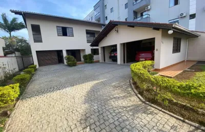 Casa para venda em joinville, iririú, 4 dormitórios, 1 suíte, 3 banheiros, 2 vagas