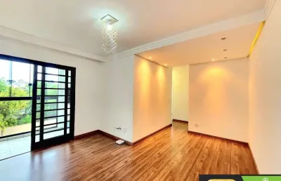 Apartamento 3 quartos (1 suíte) mobiliado e com garagem.
