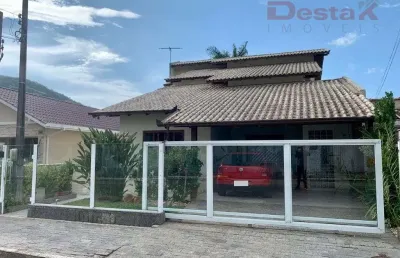 Casa com 4 quartos à venda em Universitários, Biguaçu 