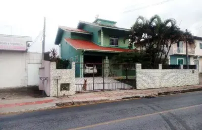 Casa com 3 quartos à venda no Areias, São José 