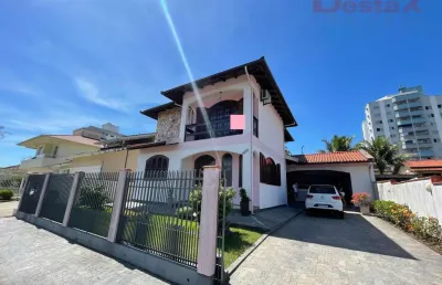 Casa com 3 quartos à venda no Centro, Biguaçu 