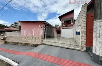 Casa com 3 quartos à venda em Fundos, Biguaçu 