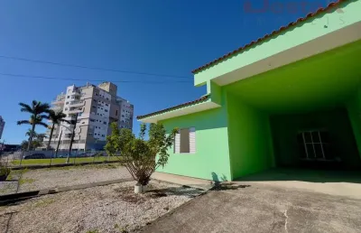Casa com 2 quartos à venda em Rio Caveiras, Biguaçu 