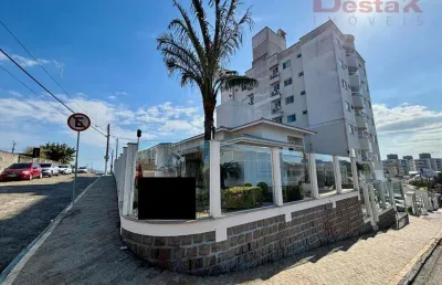 Casa com 3 quartos à venda no Barreiros, São José 