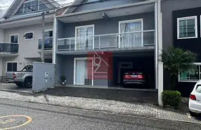 Sobrado em condomínio triplex quintal 208m² r$870.000,00