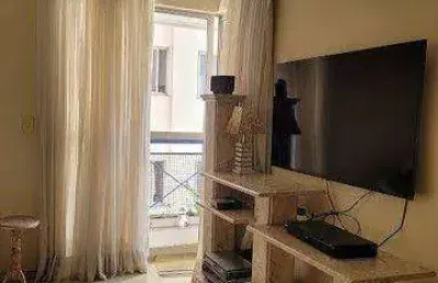 Vende-se apartamento bem localizado na vila romana (lapa) com 2 dorms em condomínio completo! bom preço com venda financiada! visitem!!!
