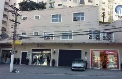 Loja no boulevard mascote com 90 metros  copa e banheiro