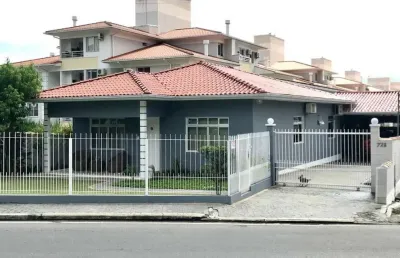 Casa com 7 quartos à venda no Canasvieiras, Florianópolis 