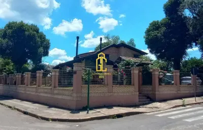 Casa com 3 quartos à venda na Rua Europa, Centro, Canela