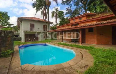 Excelente sobrado com  5 suítes e 750m2 em local nobre da zona sul