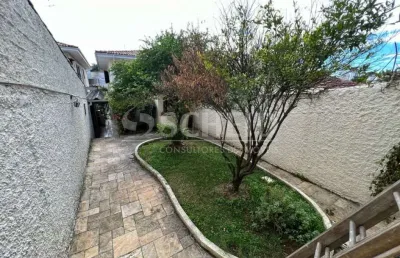 Sobrado no jardim prudência com quatro vagas e quintal!!!