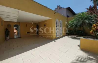 Casa térrea 256m² 4 quartos sendo 1 suíte e 5 vagas á venda na vila mascote