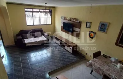 Casa no bairro campo grande, 157m2, 3 quartos, sendo 1 suite, 2 salas, cozinha, edícula e 2 vagas.