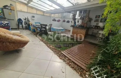 Casa a venda em condomínio fechado  com 04 quartos no bairro jardim prudência- são paulo