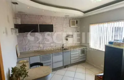 Sala 16m², na capela do socorro próximo ao carrefour bairro.