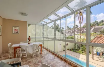 Casa a venda no alto da boa vista com 5 quartos suites e 4 vagas de garagem.