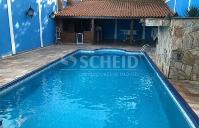 Sobrado à venda 500mt2, sendo 4 dormitórios, 3 suites, com piscina