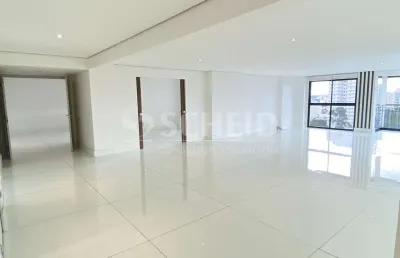 Apartamento a venda no jardim marajoara , com 370m² . 04 quartos sendo 4 suítes .5 vagas .