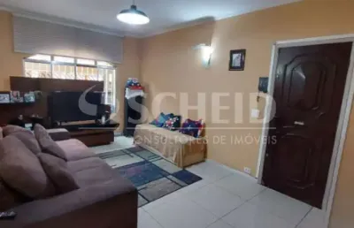 Casa de 120m² no bairro campo grande com 3 dormitórios,1 suíte e 2 vagas.