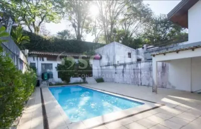 Casa em rua fechada no alto da boa vista / jardim dos estados !