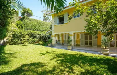 Casa de alto padrão com segurança  total no alto da boa vista!