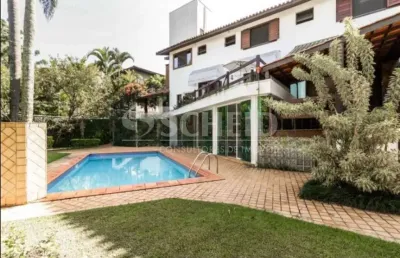 Casa à venda no morumbi, 572m², 6 suítes, 6 banheiros, piscina, churrasqueira, 6 vagas, living amplo