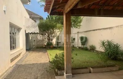 Casa com 3 quartos à venda na Rua Canumá, --, Alto da Boa Vista, São Paulo