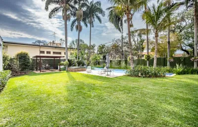 Casa de alto padrão no alto da boa vista, impecável.