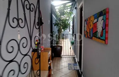 Maravilhoso sobrado a venda com 121m2 no campo grande