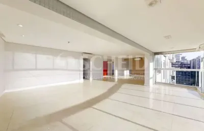 Magnífico apartamento em ótima localização de moema
