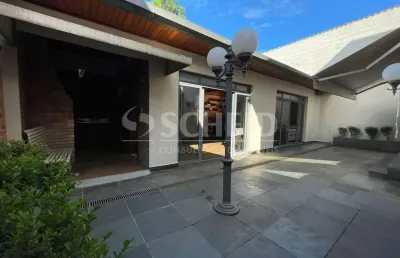 Alto da boa vista. casa com 3 quartos, 3 vagas e quintal