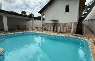 Casa térrea no jardim marajora -  3 dorms - 3 suítes - 6 vagas - piscina