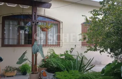 Casa tipo para venda com 3 quartos, sendo 1 suíte, 300m²