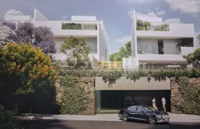 Casa em condomínio com 777m², 4 quartos, 4 suítes, 4 vagas, exclusivo com rooftop gourmet e piscina.
