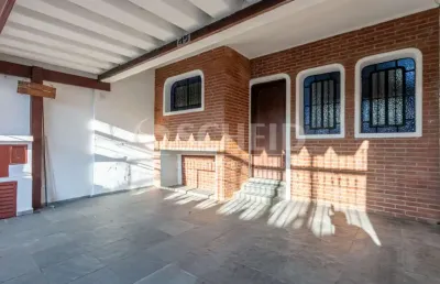 Casa de vila para venda com 4 quartos, sendo 1 suíte, 151m²