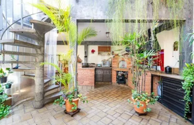 Sobrado para venda com 3 quartos, sendo 1 suíte, 173m²