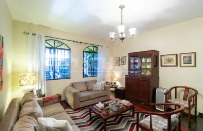 Sobrado á venda no alto da boa vista com 173m²,  3 quartos sendo 3 suítes, 2 vagas.