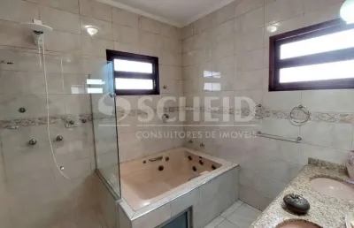 Casa a venda no campo grande com 4 dorms (sendo 3 suítes) com 4 vagas