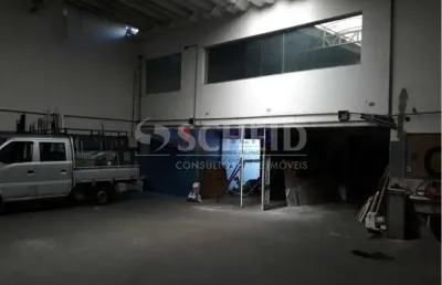 Galpão com 500m2, 6 salas, 8 banheiros e muito espaço, em ótima localização no jardim marajoara