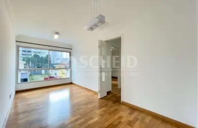 Apartamento 2 quartos ,sala com janelão ,cozinha com armários, aria de serviço