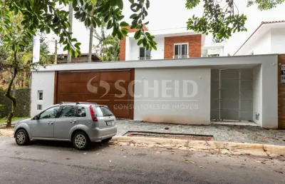 Sobrado sofisticado, com terraço gourmet, próximo a chácara flora!