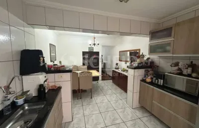 Casa com 3 quartos e 2 banheiros à venda, 110 m²  2 vagas