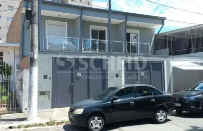Casa nova com 3 suítes, 2 vagas, quintal, acababento de arquiteta